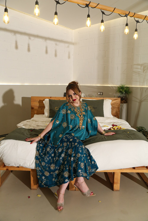 مذهلة ( تركواز )