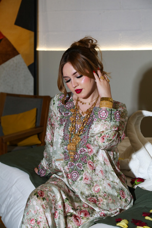 مخور  جاكارد طبيعي فاخر- بوكية