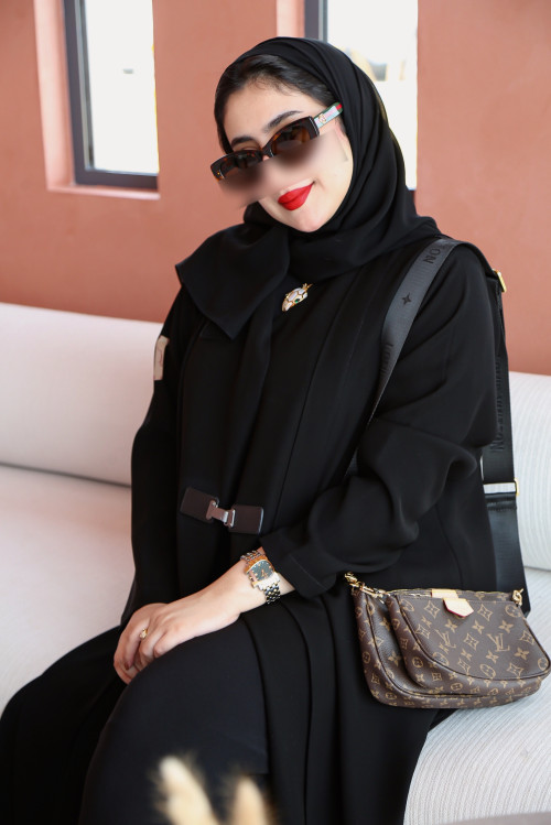 Practical abaya made of Japanese crepe