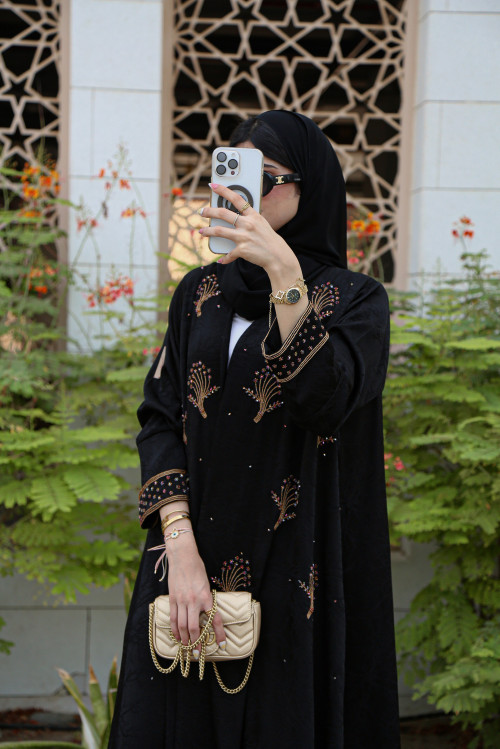 عباية بوكيه الورد