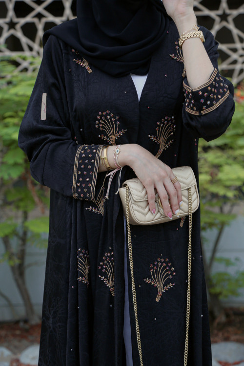 عباية بوكيه الورد