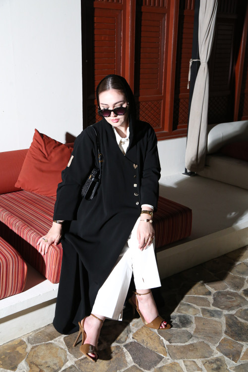 عباية الازرار