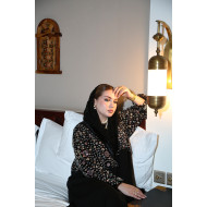 عباية مخملية مخروزة