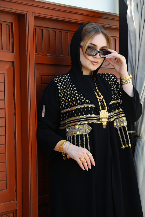 عباية (الحِلي العُمانية)