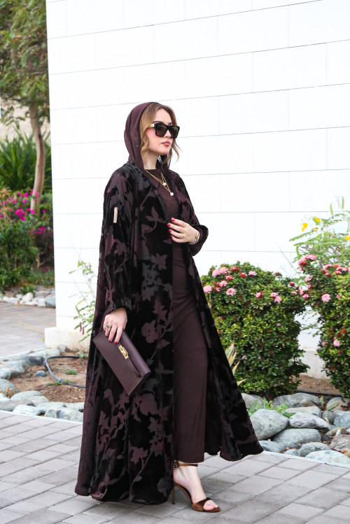 عباية  مخملية- Chocolate