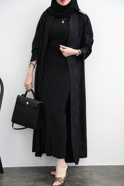 Practical abaya patterned with small flowers
