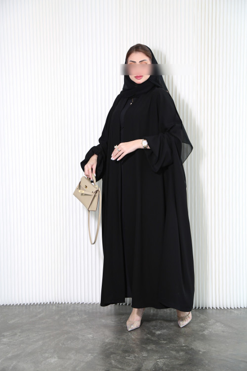Wide practical abaya