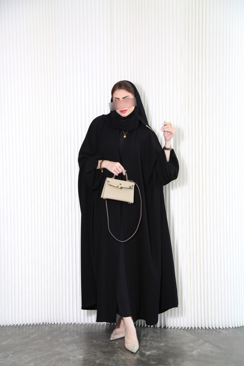 Wide practical abaya