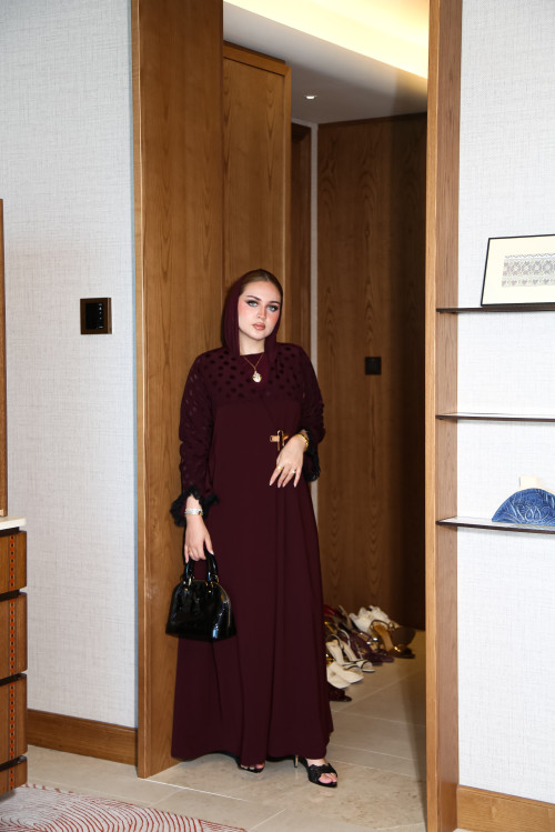 عباية برغندي-   Clasps 