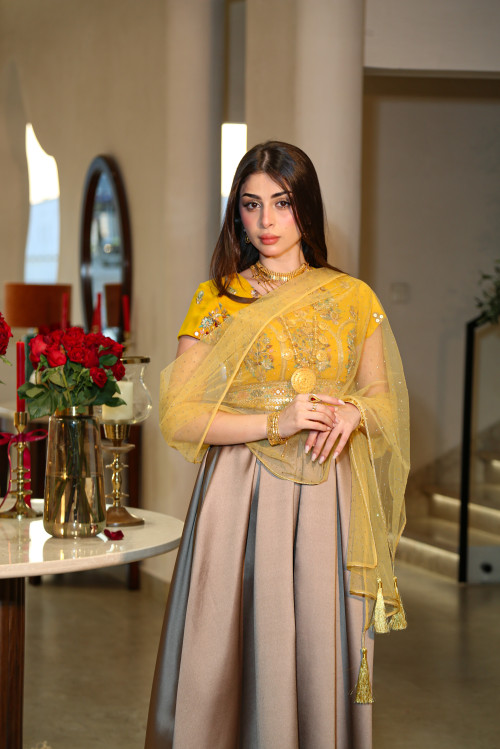 Yellow Indian set