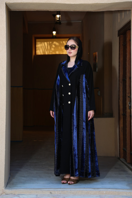 A luxurious blazer abaya mixed with royal blue