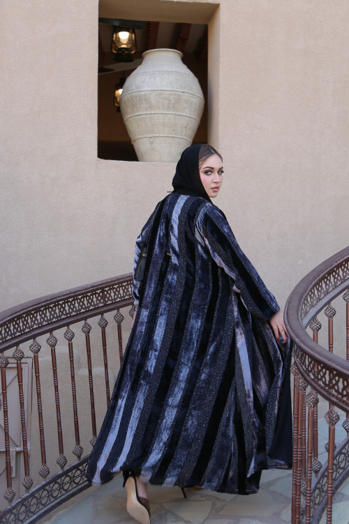 Black and gray striped abaya