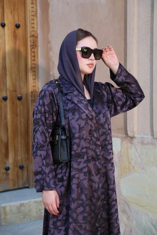 Luxurious mauve color abaya