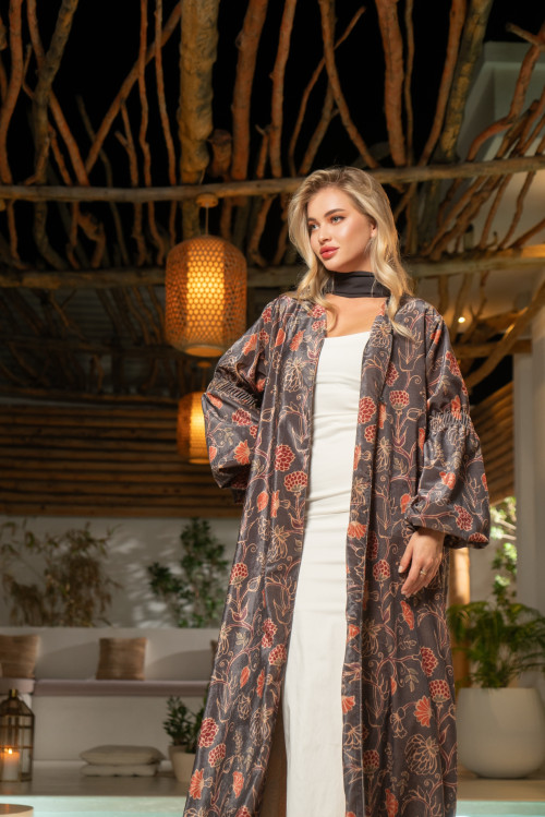 Velvet abaya decorated with flowers