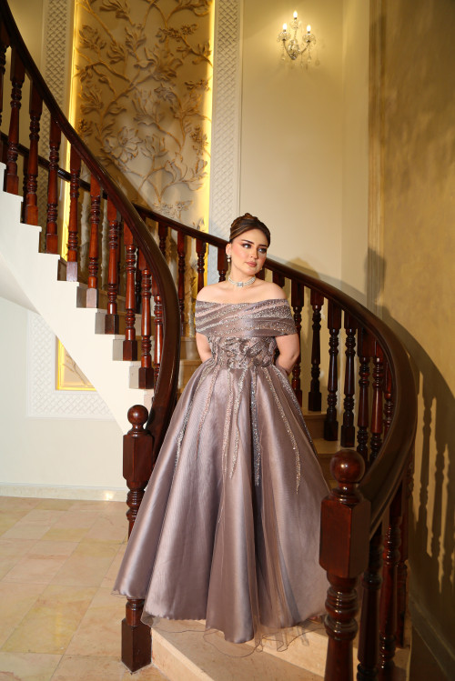 MAJESTIC MAUVE