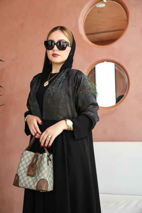 Soft abaya with raw material decorated on the upper part in brown