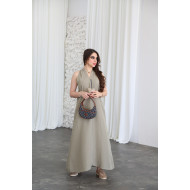 Long dress in light khaki with a V-slit and a tie-back design