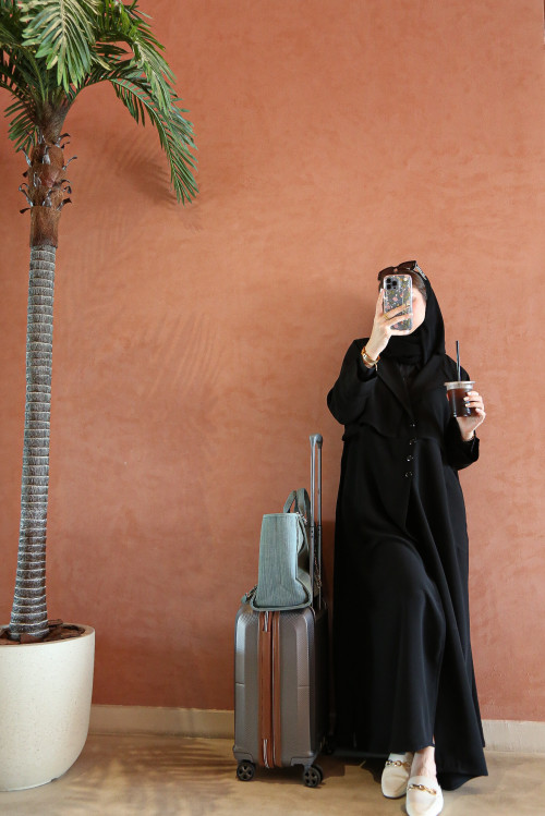 Black crepe abaya with blazer cut