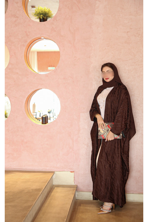 Bahraini abaya in brown with pleats