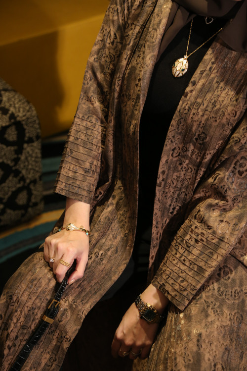 Luxurious jacquard abaya in antique bronze