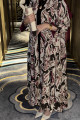 Abaya with a modern design with geometric patterns