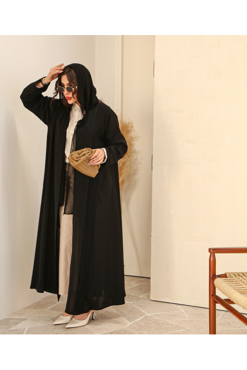 Abaya with front pleats in black