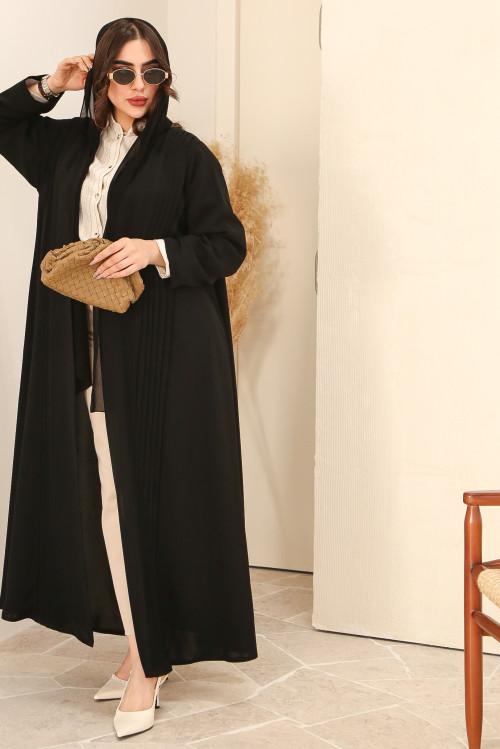 Abaya with front pleats in black