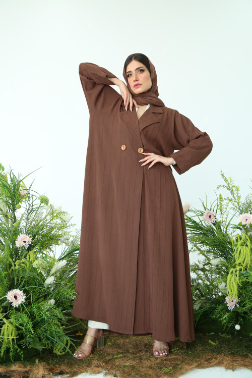 Abaya made of light, soft crepe in brown with wooden buttons