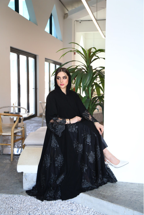 Abaya with tulle inserts