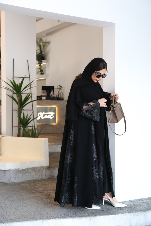 Abaya with tulle inserts