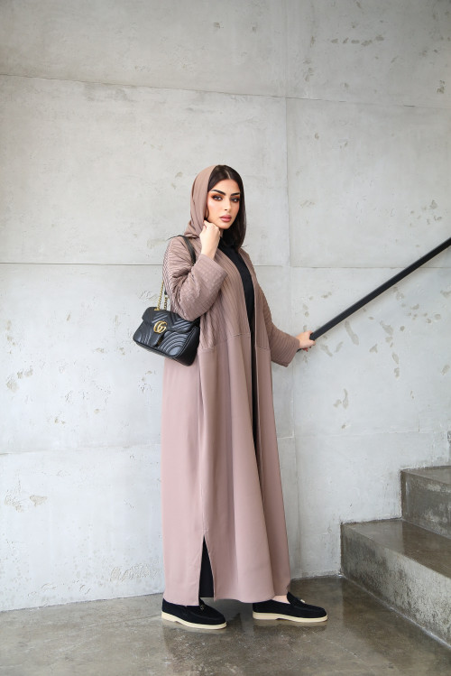 Parallel pleats abaya in beige 