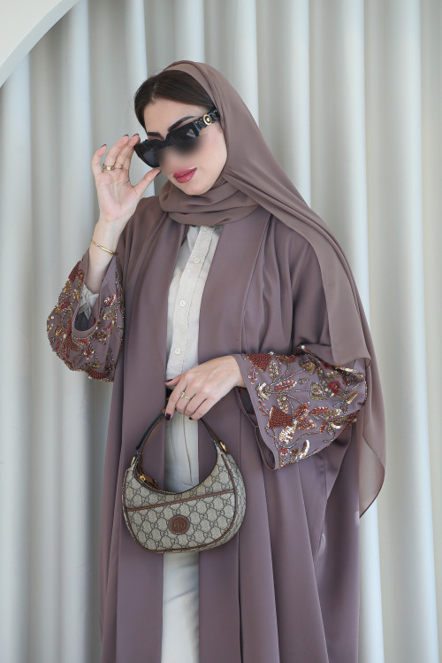 Luxurious nude abaya