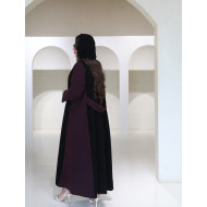 Practical abaya with a combination of black and burgundy