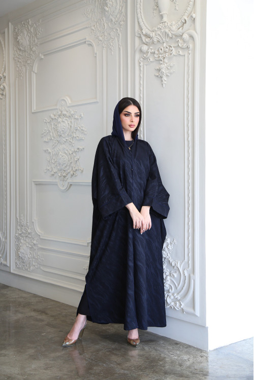 Bahraini abaya in navy blue