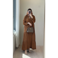 Abaya with gradients in honey color