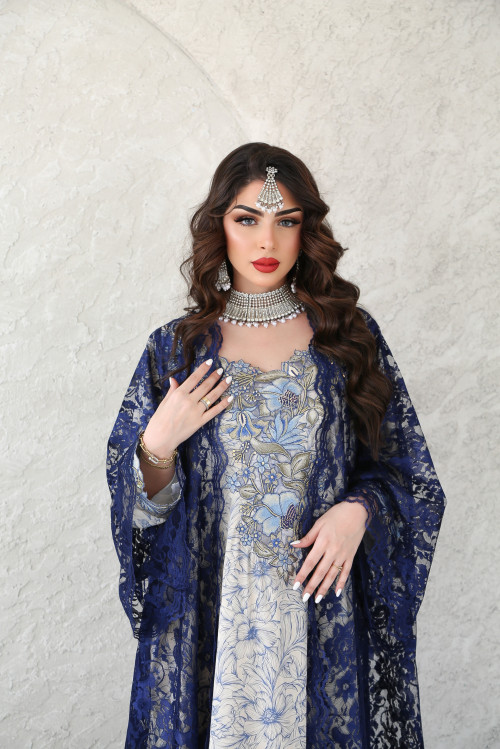 Blue lace bisht with mokhwar