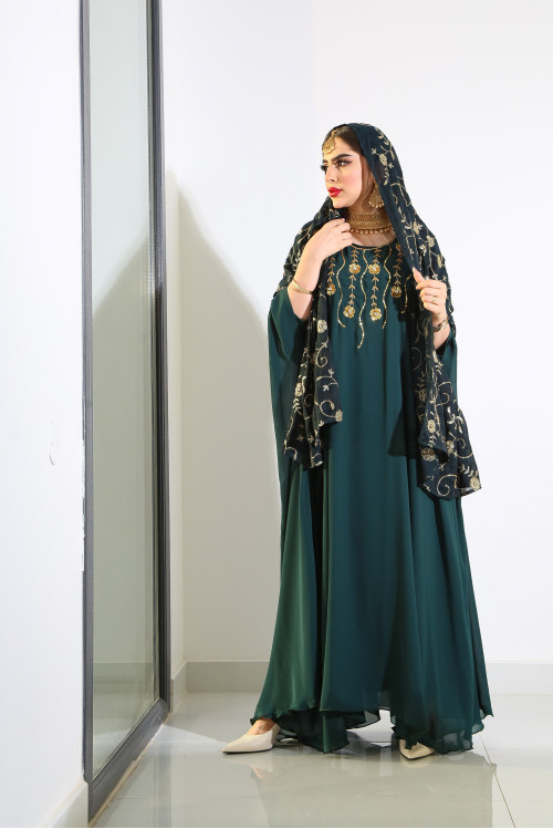 Elegant daraa in dark turquoise color