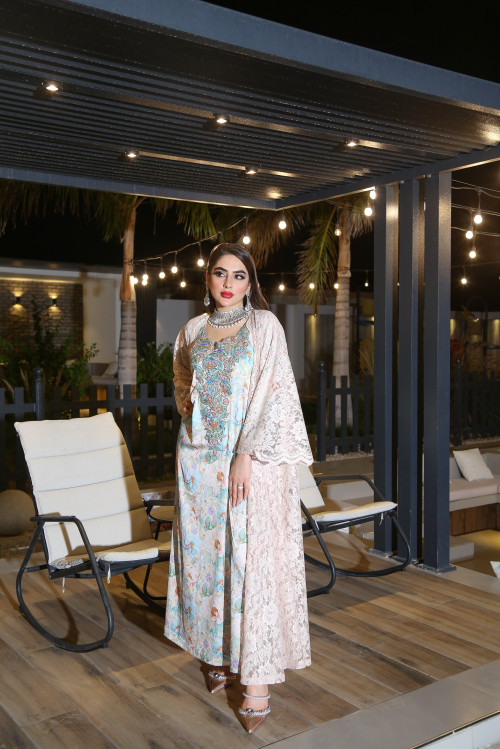 Tiffany mukhawar with beige bisht