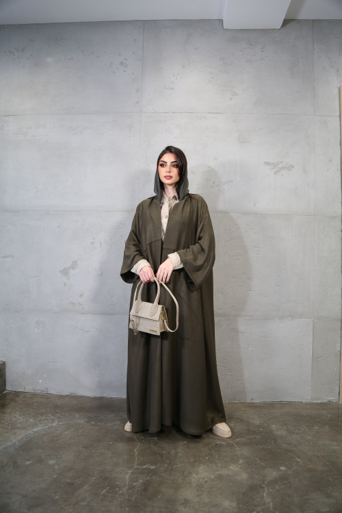 Luxurious lamé abaya in olive color