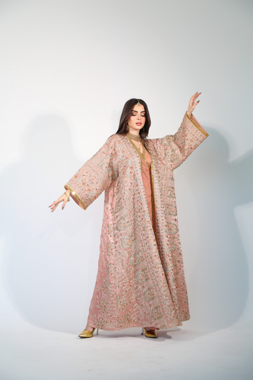 Luxurious apricot bisht