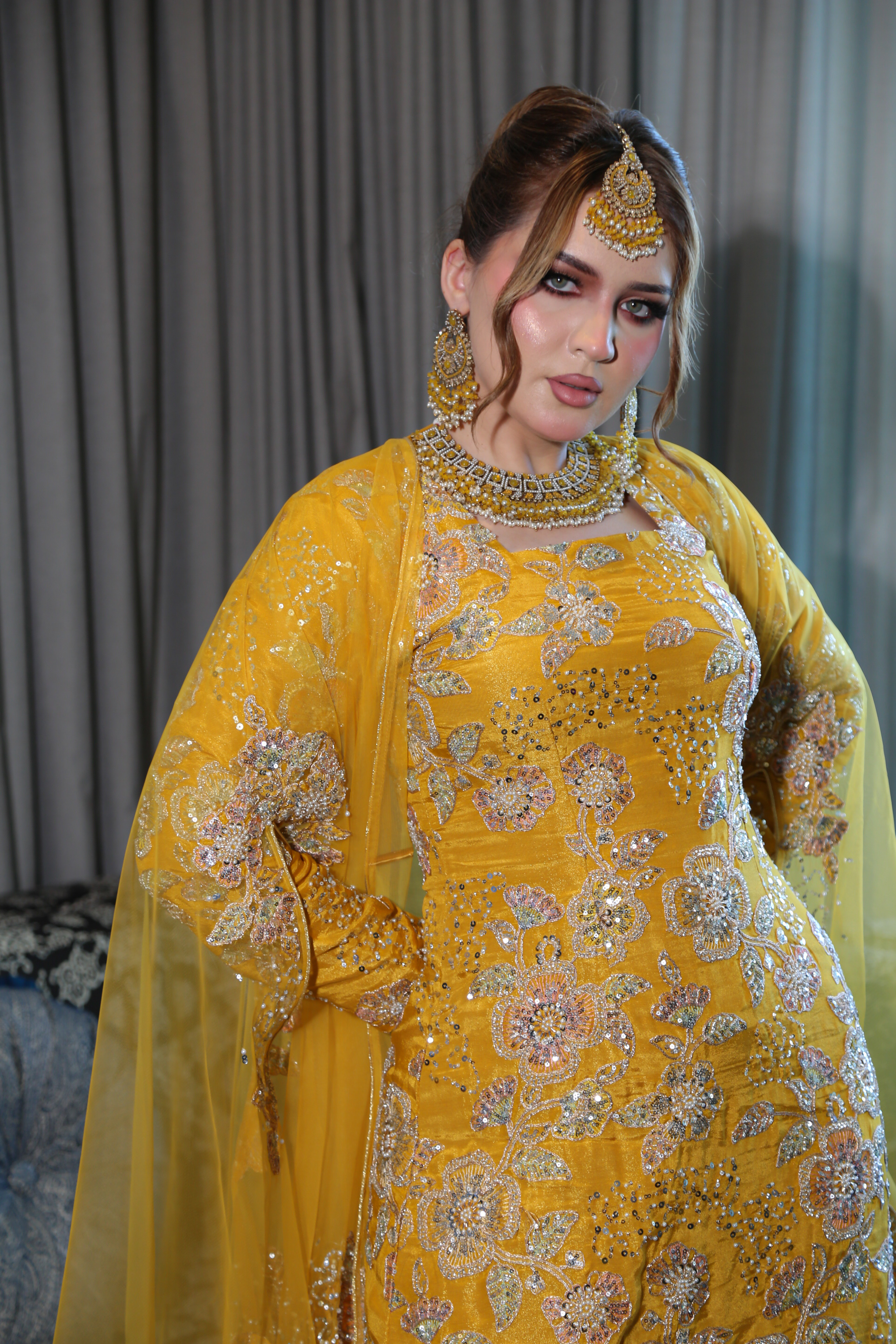 فستان ملكي- Golden yellow