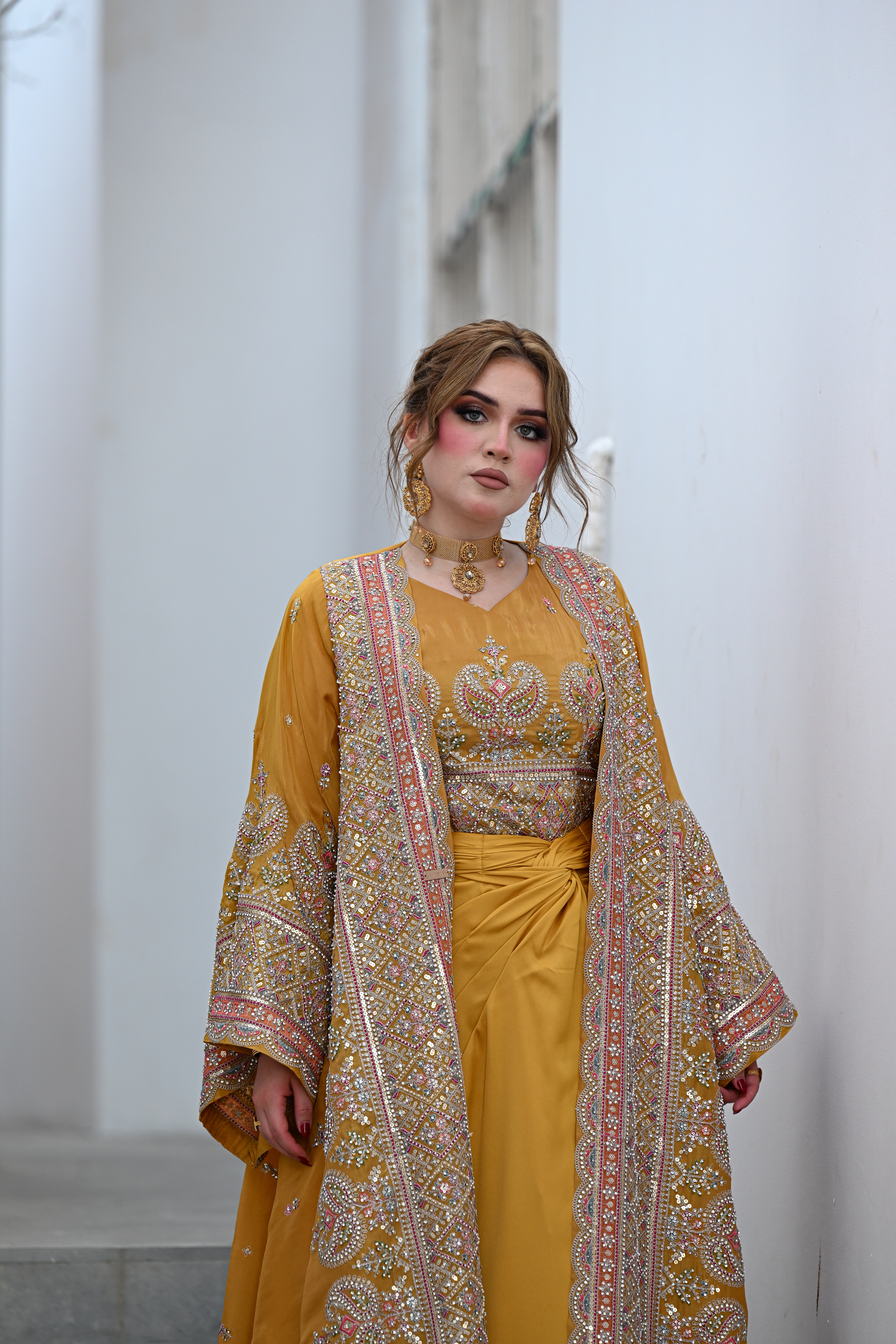 طقم هندي فاخر - Golden Yellow 